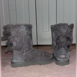 UGG Bailey Bow grey boots